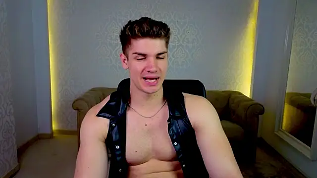 MaxKaiden online show from May 20, 4:41 am