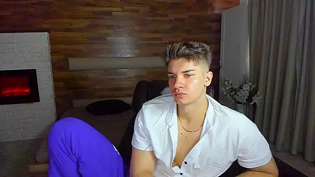 MaxKaiden online show from March 11, 6:09 am