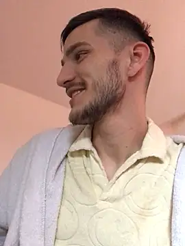 Snapshot of yoyoboy988 chatting on March 18, 3:01 pm yoyoboy988 online show from March 18, 3:01 pm