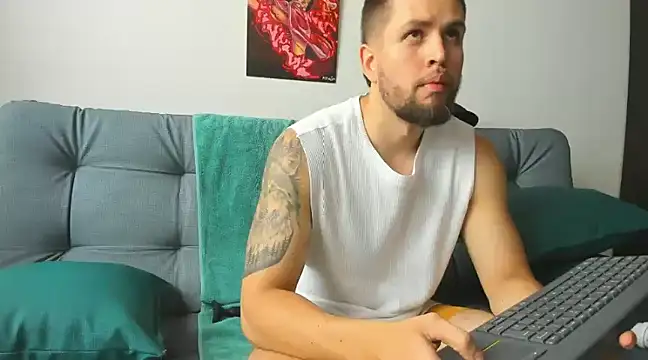 bastianwatson10 online show from March 19, 4:02 pm