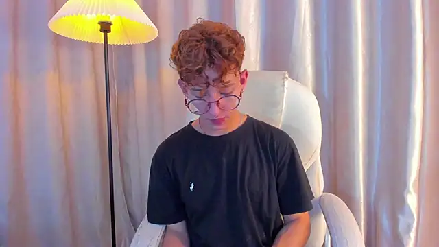 iiangel  online show from November 28, 3:53 am