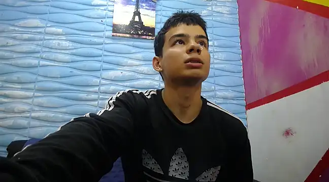 seigfried0 online show from March 9, 7:15 pm