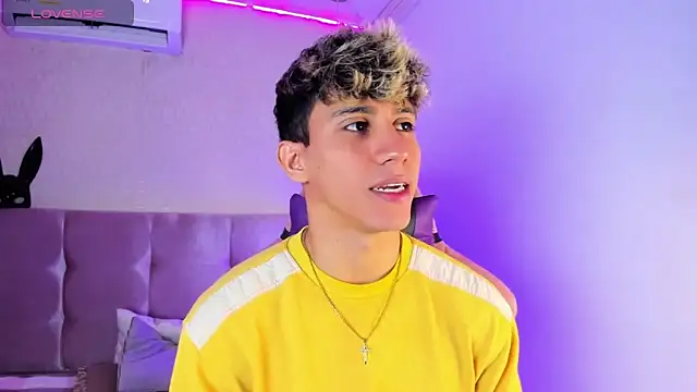 Allex Cano online show from March 20, 12:11 pm