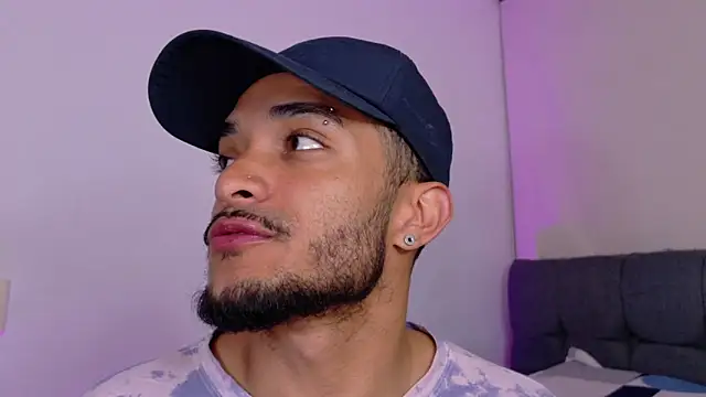 eross chipre  online show from April 6, 5:30 am