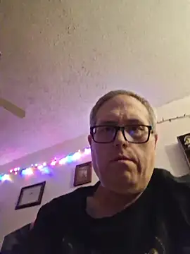 Snapshot of Smallone327 chatting on October 18, 6:18 am Smallone327 online show from October 18, 6:18 am