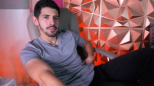 AlejandroStormm online show from March 21, 4:38 am