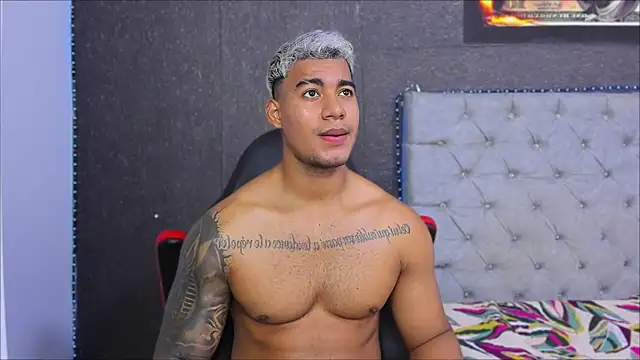 luigi hot  online show from February 26, 2:18 pm