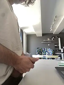 mikekmi21 online show from March 5, 9:27 am