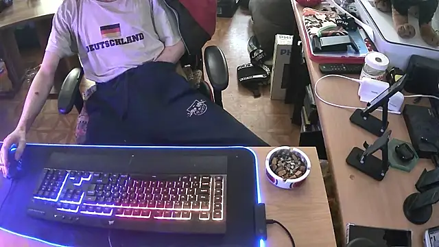 DerGeileLoveboy online show from March 27, 1:34 pm