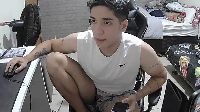 Snapshot of brancooodonto chatting on October 24, 12:35 am brancooodonto online show from October 24, 12:35 am