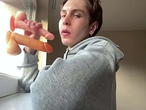 femboybandi online show from February 14, 6:52 am