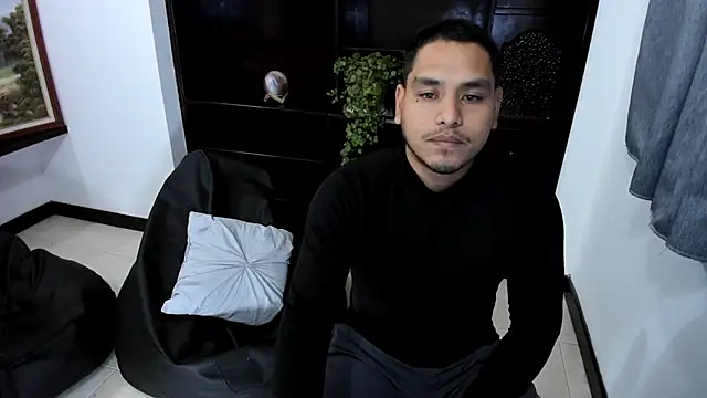 maxflurry  online show from March 11, 7:58 am