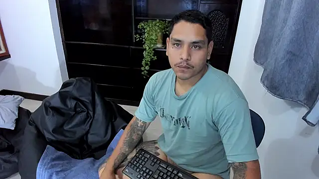 maxflurry  online show from March 22, 6:43 am