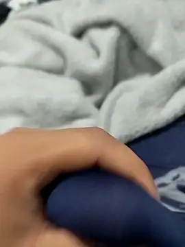 Snapshot of maynor1233 chatting on October 31, 9:29 pm maynor1233 online show from October 31, 9:29 pm