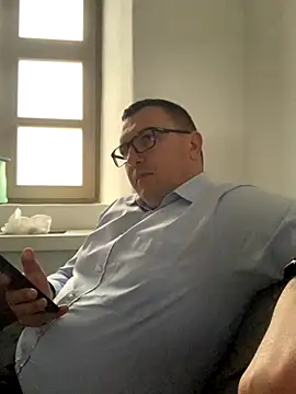 Mike8523 online show from November 15, 6:04 am