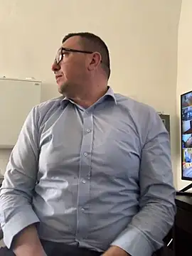 Mike8523 online show from March 20, 7:12 am