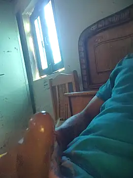 Snapshot of bbclip chatting on October 31, 9:45 am bbclip online show from October 31, 9:45 am