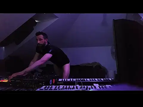 gryzoon online show from June 2, 3:18 am