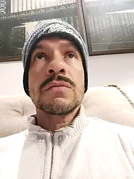 juniortche1313 online show from October 8, 12:48 am