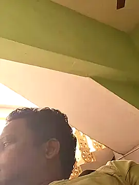 Snapshot of beyondthelines123 chatting on March 1, 3:21 am beyondthelines123 online show from March 1, 3:21 am