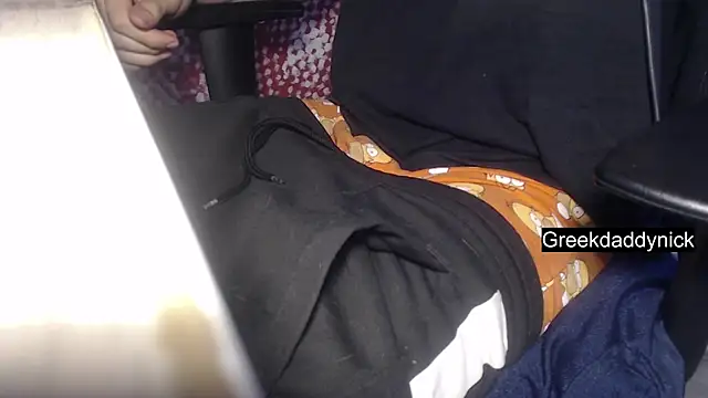 GreekDaddyNickOfficial online show from November 2, 9:35 am