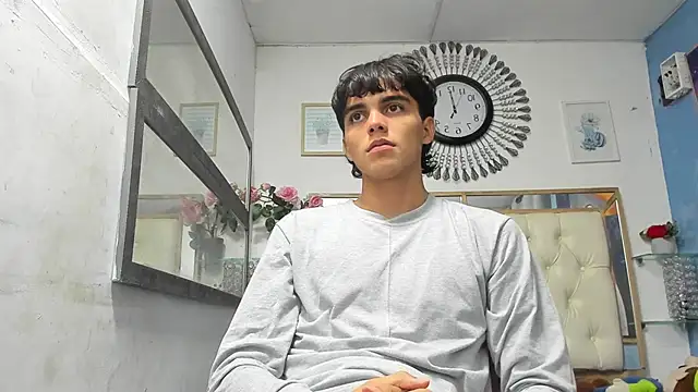 Snapshot of heiker_ chatting on March 15, 2:46 am heiker  online show from March 15, 2:46 am