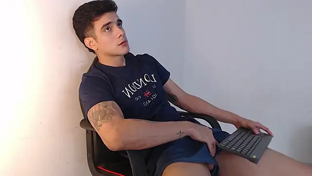 adam levis17 online show from November 4, 6:58 am