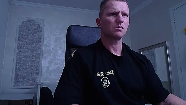 RomeoMalcolm online show from March 16, 5:25 am