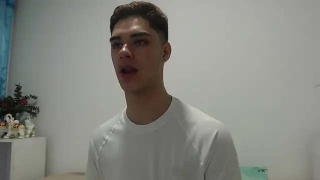 juanes puthee online show from March 20, 10:54 am