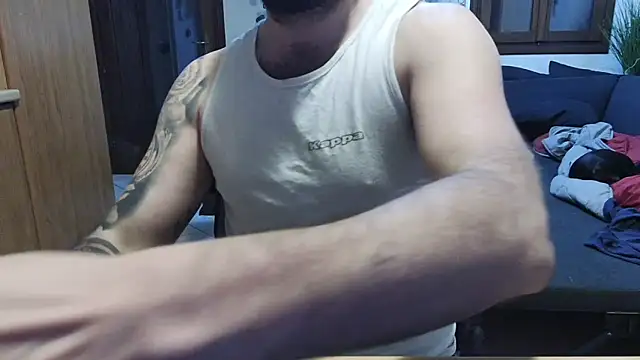 maialinofriuli online show from April 27, 11:10 pm