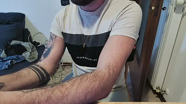 Snapshot of maialinofriuli chatting on October 5, 10:58 pm maialinofriuli online show from October 5, 10:58 pm