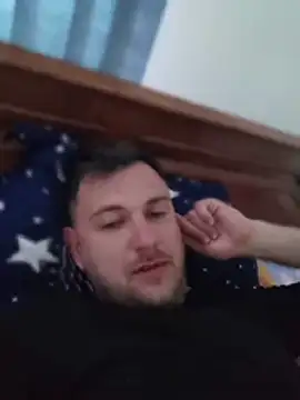 hugedickedd online show from May 19, 4:41 am