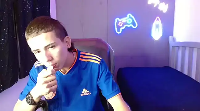 JackSwan19 online show from March 15, 12:34 pm