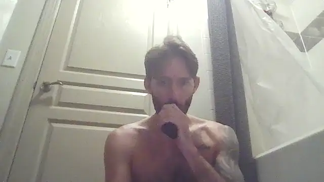 Snapshot of whowantsacreampie chatting on September 14, 1:57 pm whowantsacreampie online show from September 14, 1:57 pm