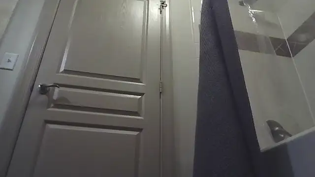 whowantsacreampie online show from December 16, 1:07 pm