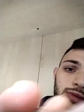 Francescodicristina44 online show from April 3, 9:55 pm