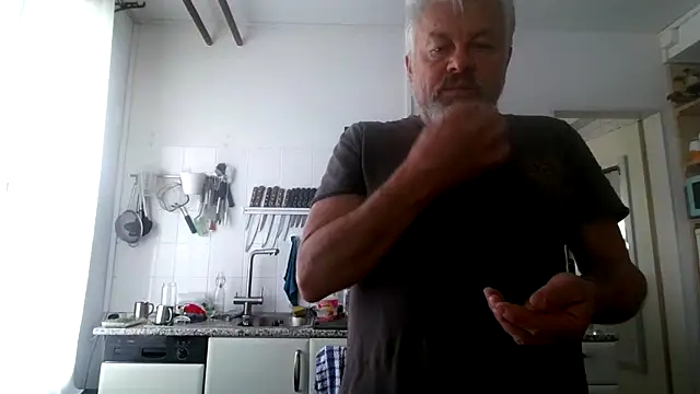 Berg Boy online show from March 31, 10:28 am