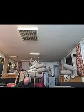 svenpfeifer online show from December 18, 6:37 pm