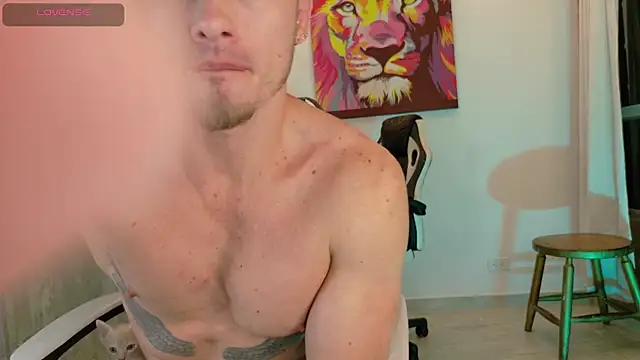 Ryannblue07 online show from October 18, 2:38 am