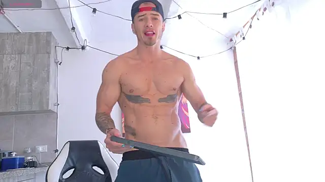 Ryannblue07 online show from November 16, 6:10 pm