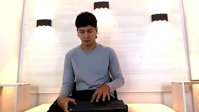 Jhojan twink online show from December 3, 2:01 pm