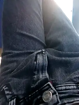 Snapshot of rickyxxxvvv chatting on October 10, 12:54 pm rickyxxxvvv online show from October 10, 12:54 pm