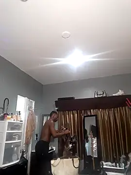 ItsBarbieBitcxxxx69 online show from December 15, 4:04 pm