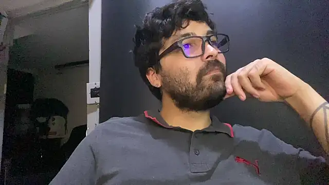 Freakydrag online show from November 16, 8:49 am