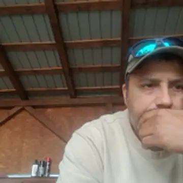hotmalerobinson1 online show from May 21, 7:15 am
