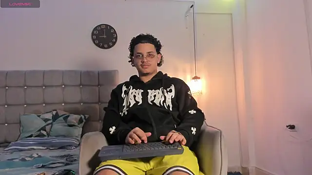 samxx muscle online show from December 5, 2:02 pm