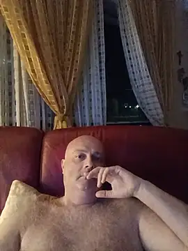 Alexis Bull online show from July 5, 11:01 pm