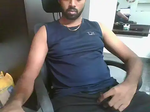 lovelyakash69 online show from March 7, 10:13 am