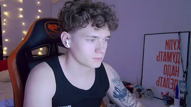 DanyDavis online show from November 12, 8:14 pm