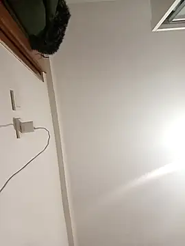 leona633 online show from March 21, 10:17 pm